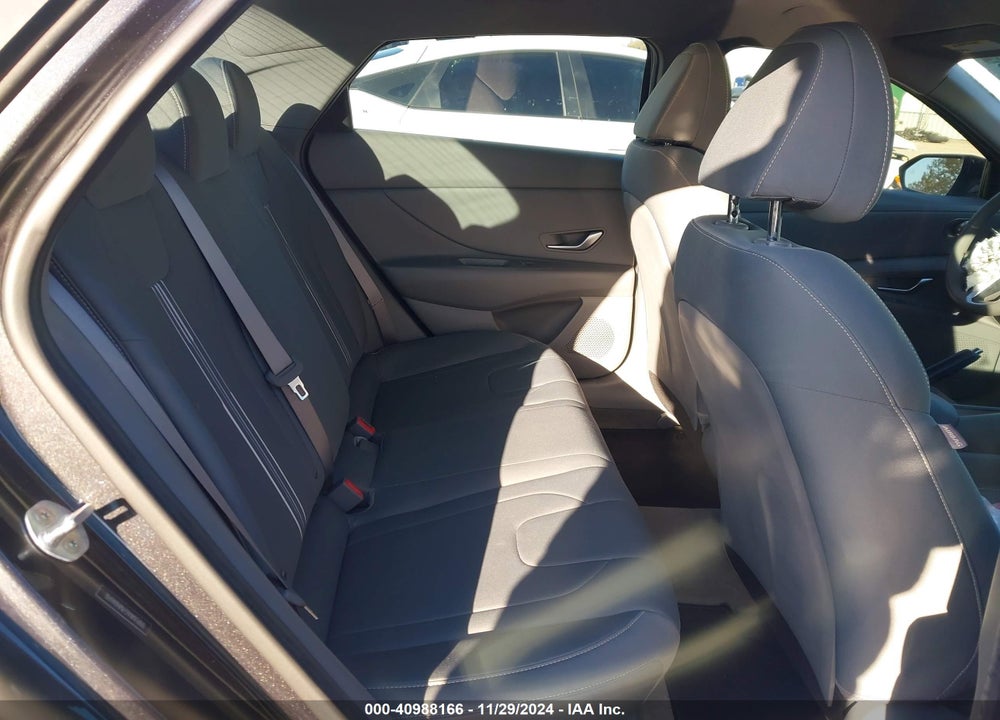 2021 HYUNDAI ELANTRA VIN: 5NPLM4AG7MH046910