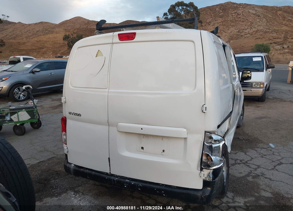2015 NISSAN NV200 SV VIN: 3N6CM0KN8FK717237