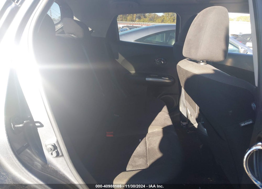 2011 NISSAN JUKE SV VIN: JN8AF5MV9BT015687