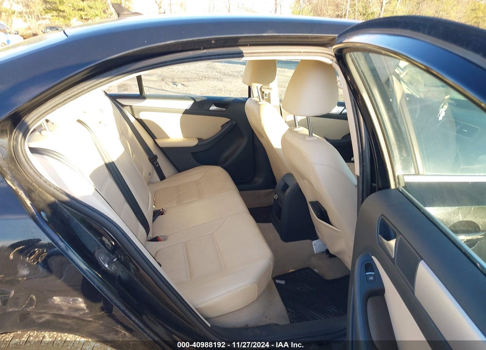 2013 VOLKSWAGEN JETTA 2.5L SE VIN: 3VWDP7AJ8DM430260