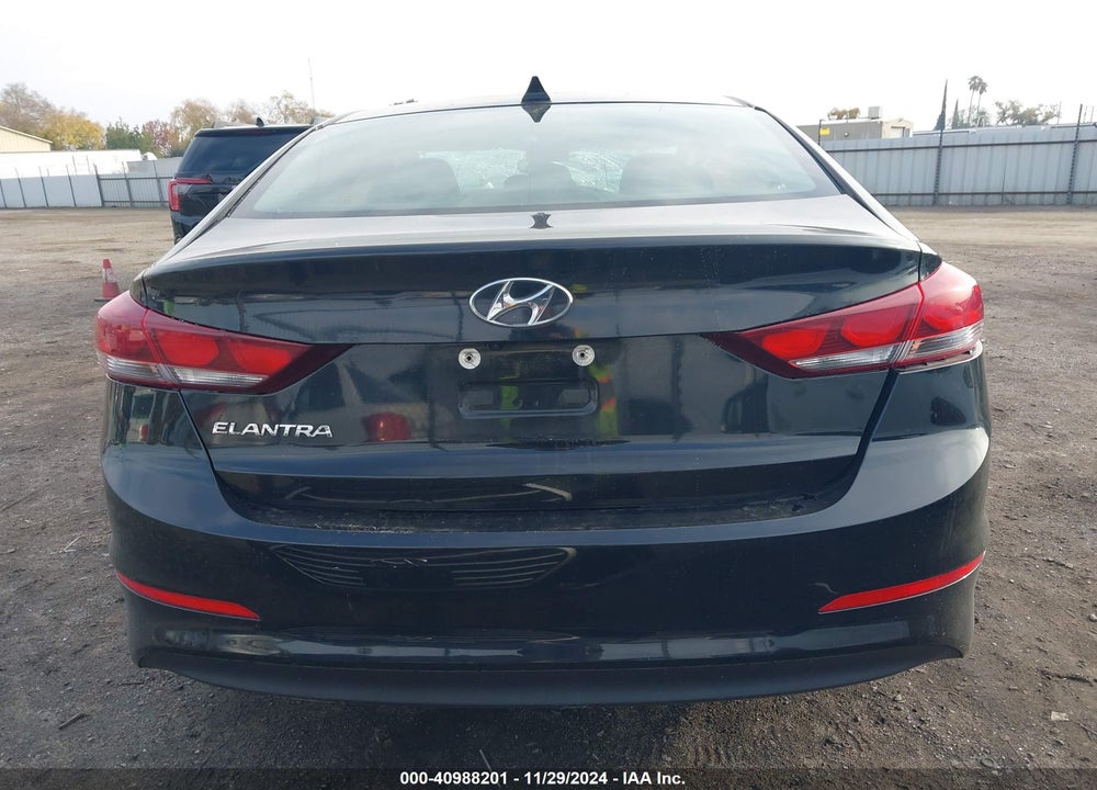 2018 HYUNDAI ELANTRA SEL VIN: KMHD84LF8JU512189