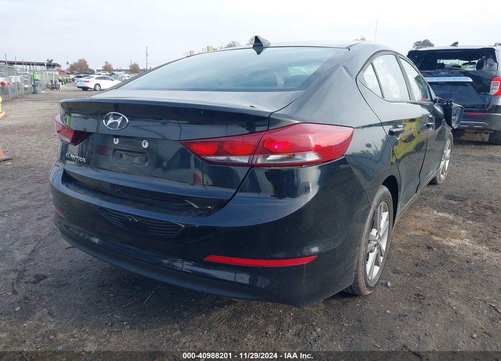 2018 HYUNDAI ELANTRA SEL VIN: KMHD84LF8JU512189