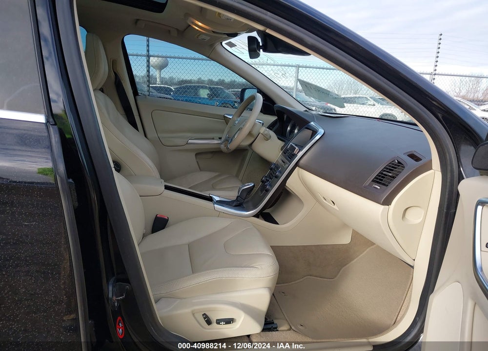 2013 VOLVO XC60 3.2 PREMIER + VIN: YV4952DL0D2428375