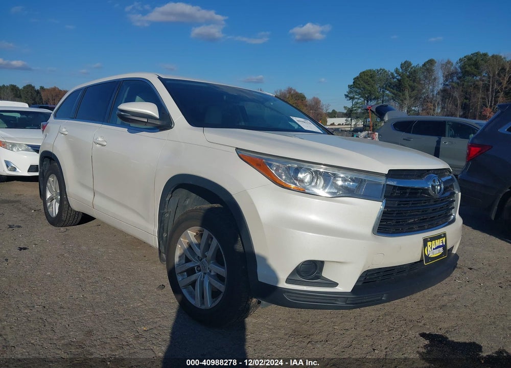 2015 TOYOTA HIGHLANDER LE V6 VIN: 5TDBKRFH0FS127681