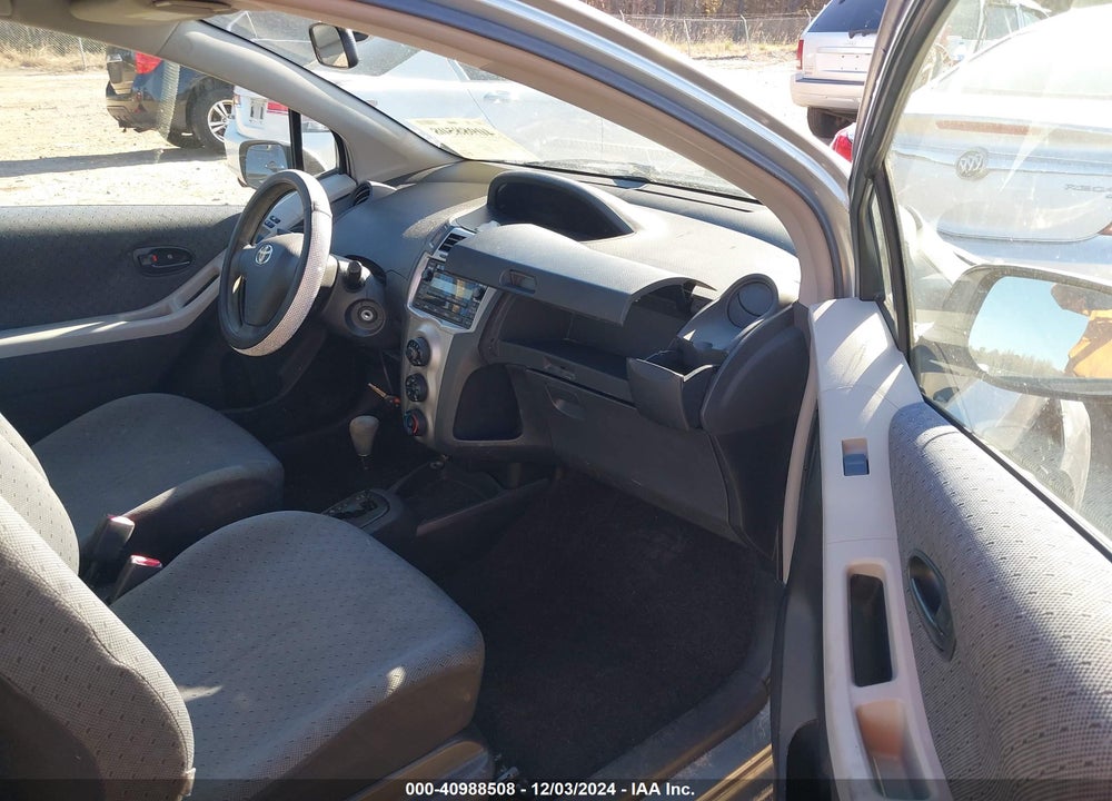 2011 TOYOTA YARIS VIN: JTDJT4K39B5340084