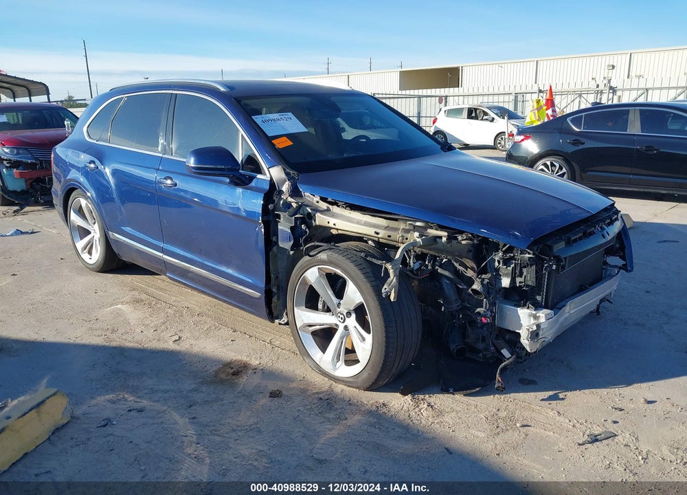 2018 BENTLEY BENTAYGA ACTIVITY EDITION/BLACK EDITION/MULLINER/ONYX EDITION/W12 VIN: SJAAC2ZV4JC020419