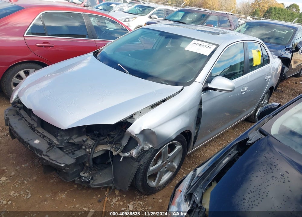 2010 VOLKSWAGEN JETTA TDI VIN: 3VWRL7AJ3AM121258