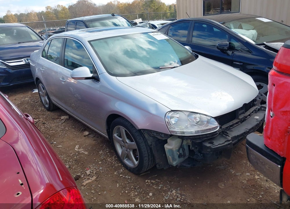 2010 VOLKSWAGEN JETTA TDI VIN: 3VWRL7AJ3AM121258