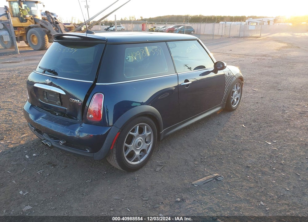 2006 MINI COOPER S VIN: WMWRE33536TJ40873
