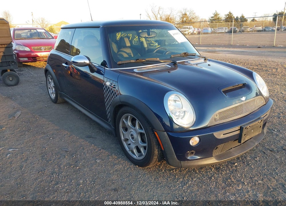 2006 MINI COOPER S VIN: WMWRE33536TJ40873
