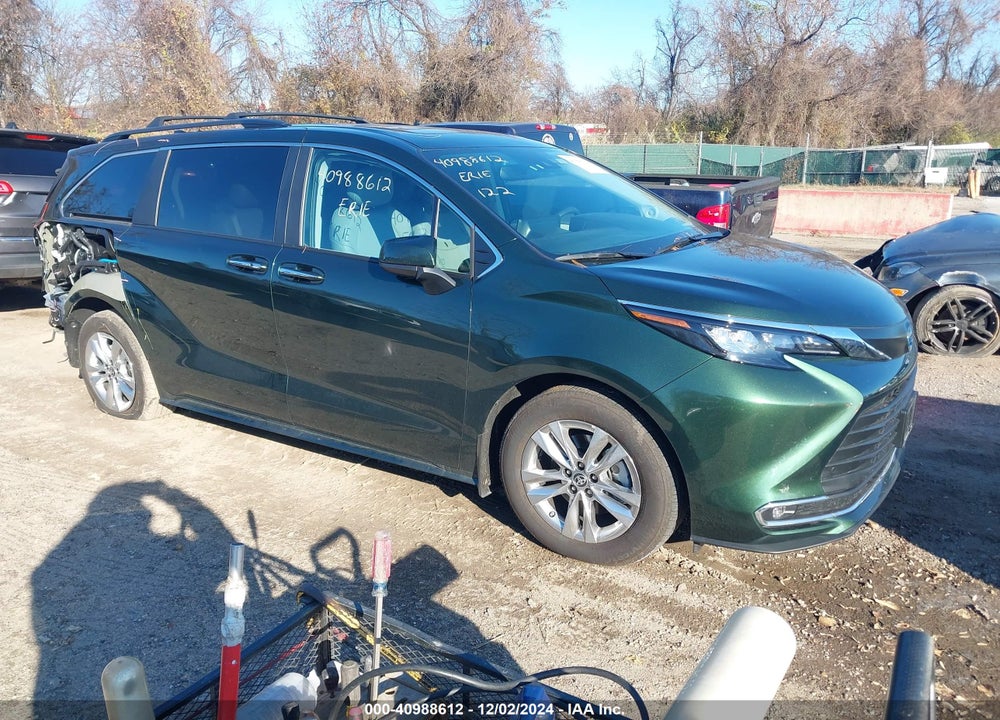 2024 TOYOTA SIENNA XLE VIN: 5TDJSKFC9RS140067