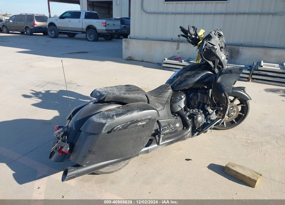 2020 INDIAN MOTORCYCLE CO. CHIEFTAIN DARK HORSE VIN: 56KTCDBB1L3383695