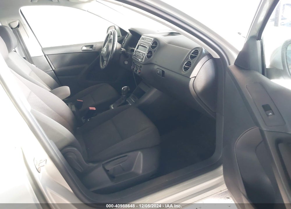 2013 VOLKSWAGEN TIGUAN S VIN: WVGBV7AX0DW533155