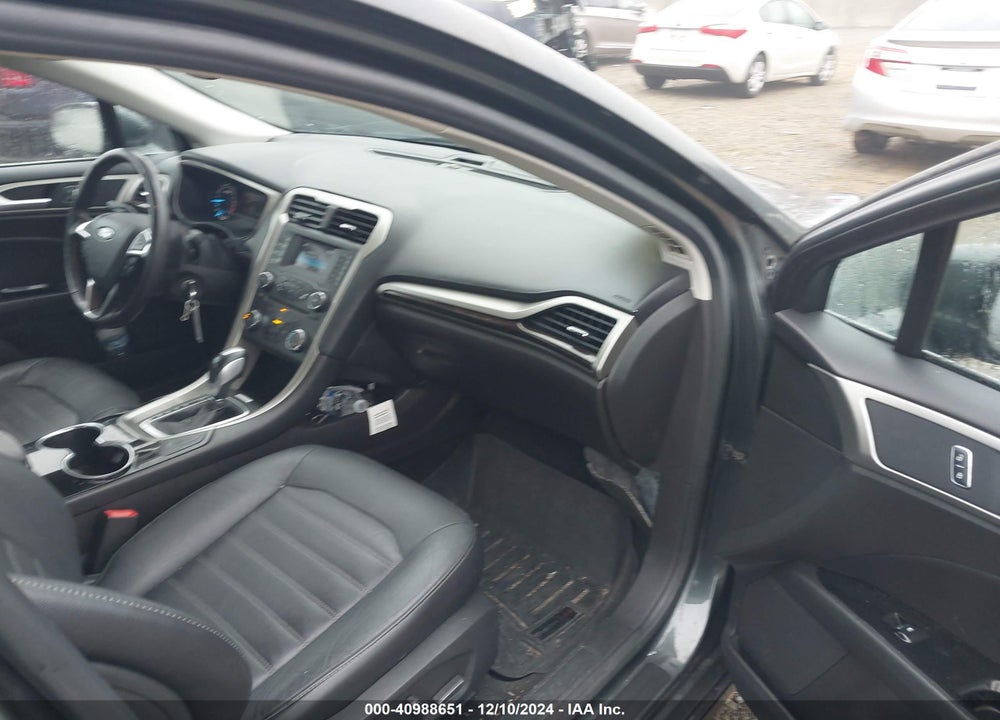 2016 FORD FUSION SE VIN: 3FA6P0HD1GR135775