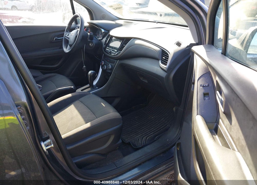 2018 CHEVROLET TRAX LT VIN: 3GNCJLSB2JL233156