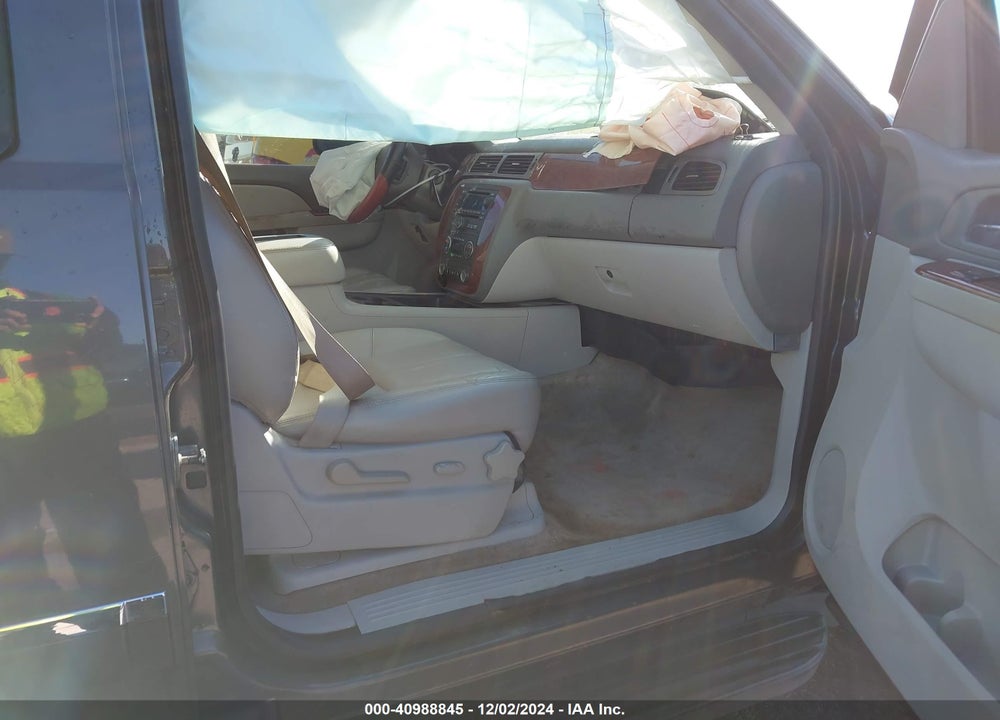 2011 CHEVROLET SUBURBAN 1500 LT1 VIN: 1GNSCJE01BR299003