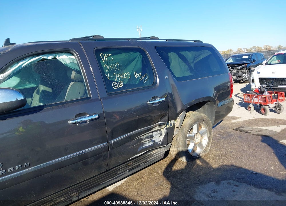 2011 CHEVROLET SUBURBAN 1500 LT1 VIN: 1GNSCJE01BR299003