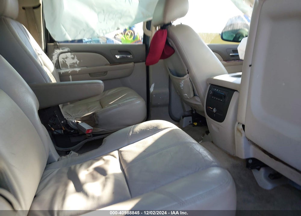 2011 CHEVROLET SUBURBAN 1500 LT1 VIN: 1GNSCJE01BR299003