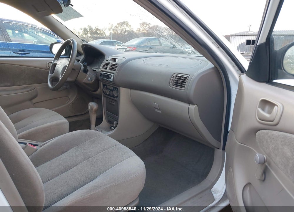 2001 TOYOTA COROLLA CE VIN: 2T1BR12E51C472585