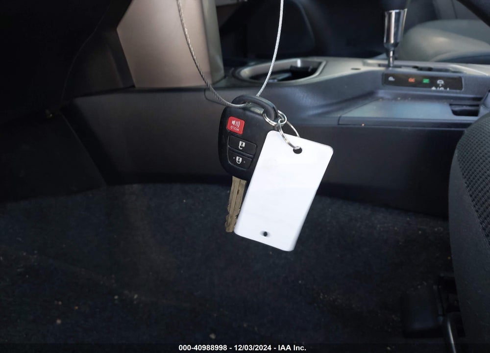 2018 TOYOTA RAV4 VIN: JTMZFREV4JJ740645