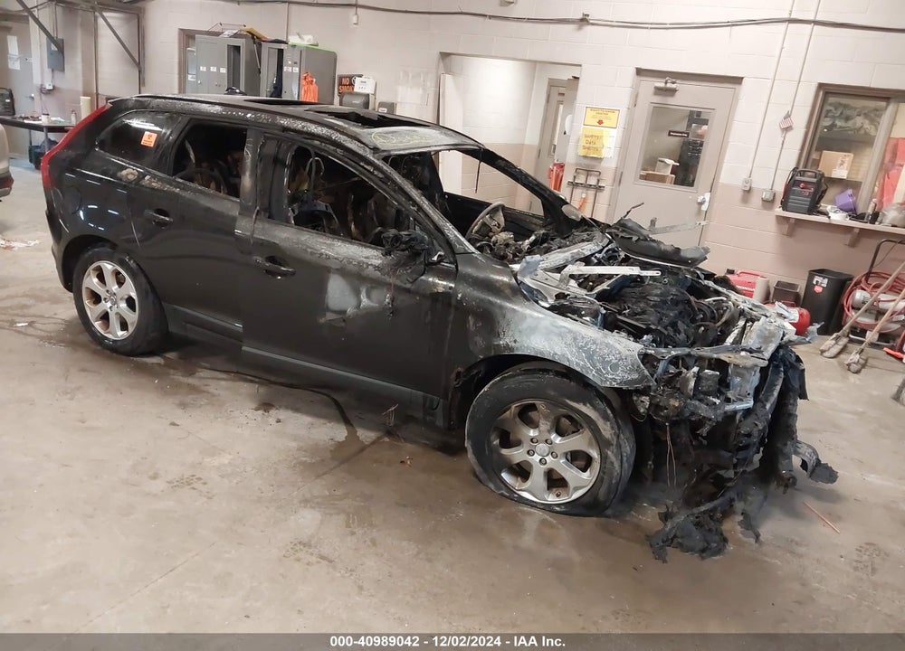2010 VOLVO XC60 3.2 VIN: YV4982DZXA2104471