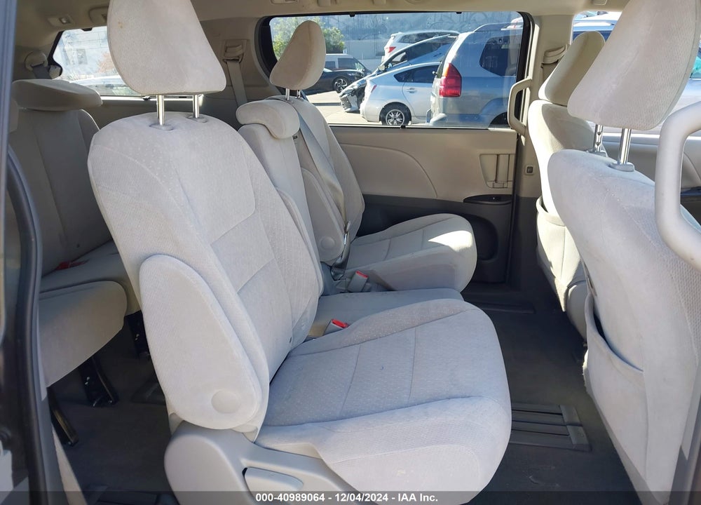 2016 TOYOTA SIENNA LE 8 PASSENGER VIN: 5TDKK3DC4GS752090