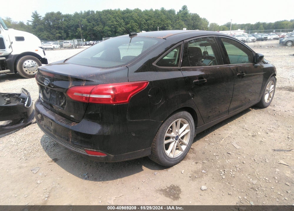 2018 FORD FOCUS SE VIN: 1FADP3F25JL250315
