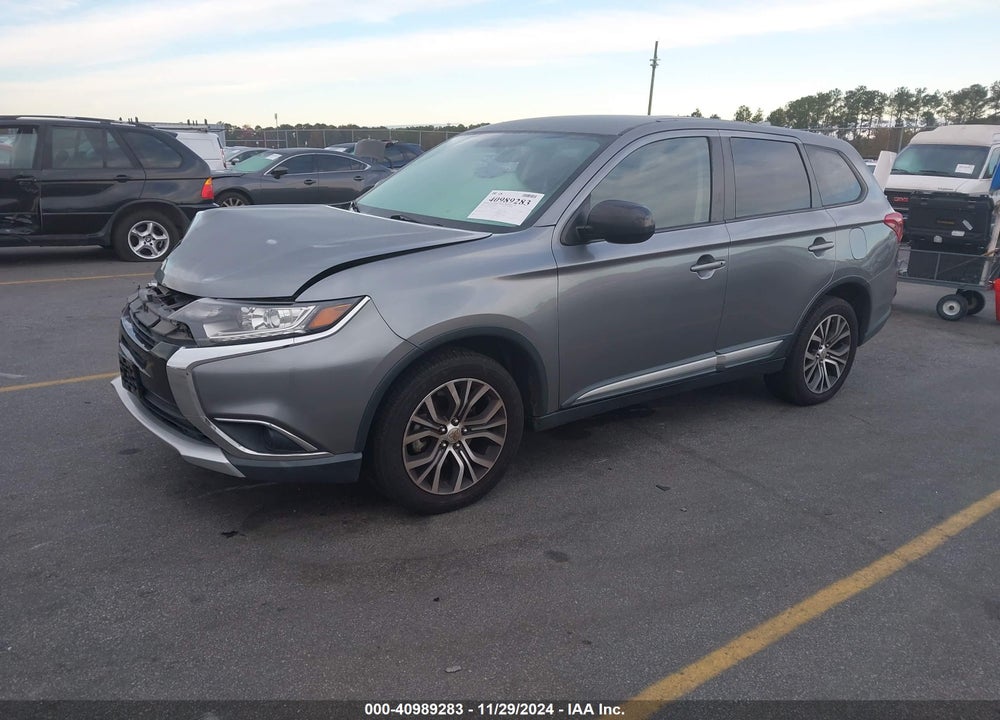 2018 MITSUBISHI OUTLANDER ES VIN: JA4AZ3A34JZ056728