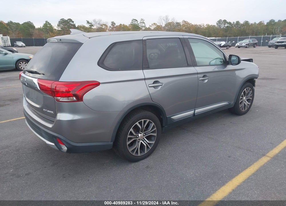 2018 MITSUBISHI OUTLANDER ES VIN: JA4AZ3A34JZ056728
