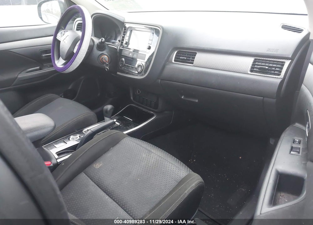 2018 MITSUBISHI OUTLANDER ES VIN: JA4AZ3A34JZ056728