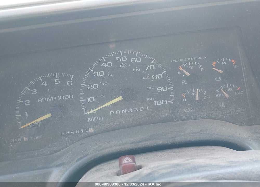 1998 CHEVROLET SUBURBAN 1500 VIN: 3GNFK16R5WG127760