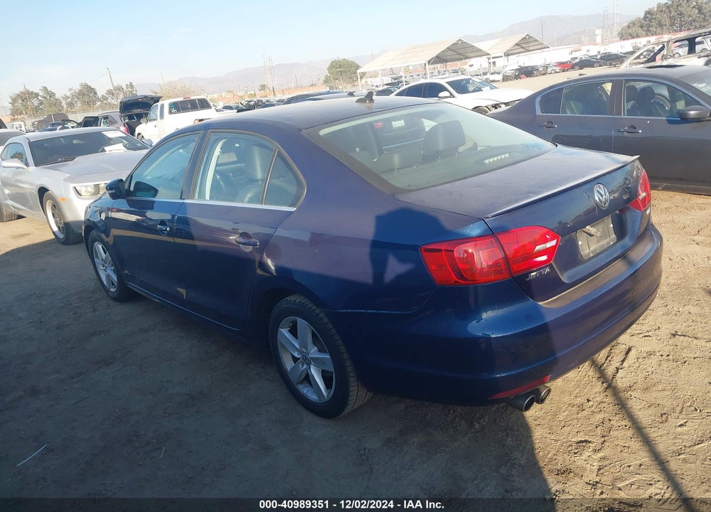 2013 VOLKSWAGEN JETTA 2.0L TDI VIN: 3VWLL7AJ0DM446203