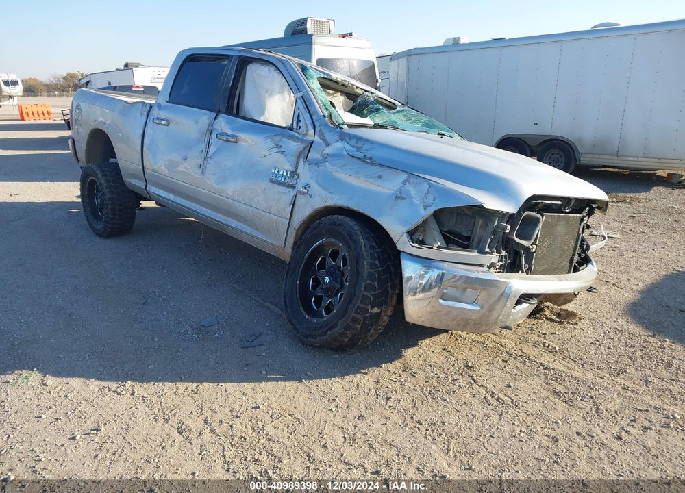 2016 RAM 2500 SLT VIN: 3C6UR5DL5GG150370