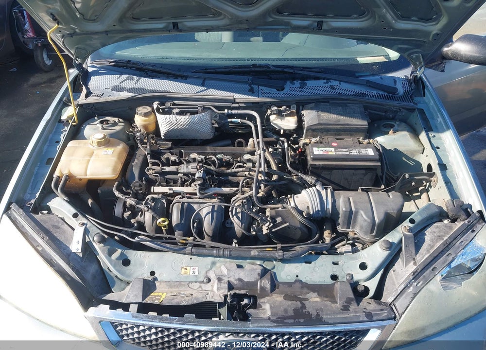 2005 FORD FOCUS ZX4 VIN: 1FAFP34N05W290330
