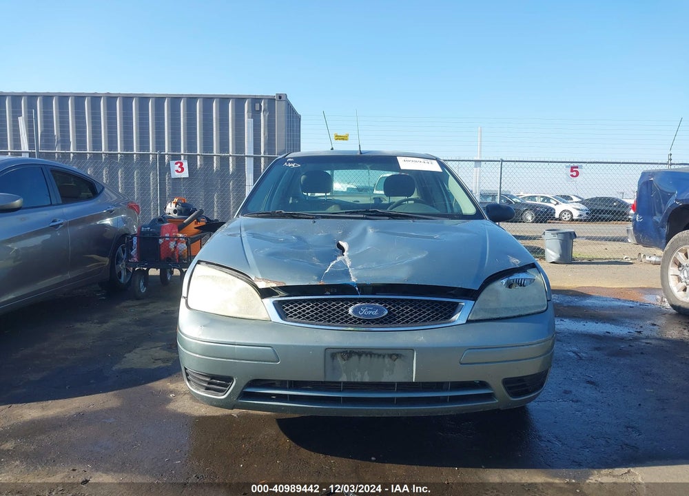 2005 FORD FOCUS ZX4 VIN: 1FAFP34N05W290330