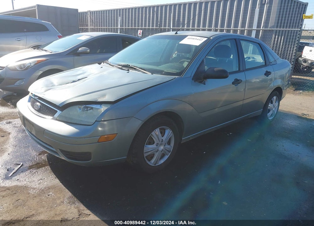 2005 FORD FOCUS ZX4 VIN: 1FAFP34N05W290330