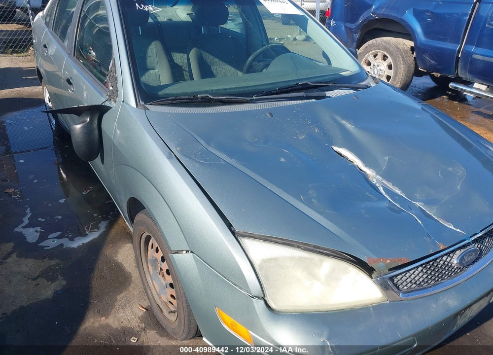 2005 FORD FOCUS ZX4 VIN: 1FAFP34N05W290330