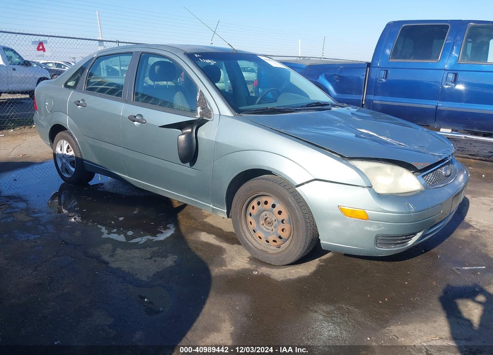 2005 FORD FOCUS ZX4 VIN: 1FAFP34N05W290330