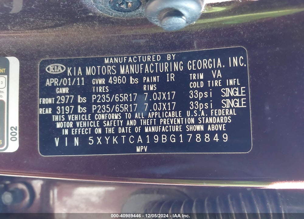 2011 KIA SORENTO LX VIN: 5XYKTCA19BG178849