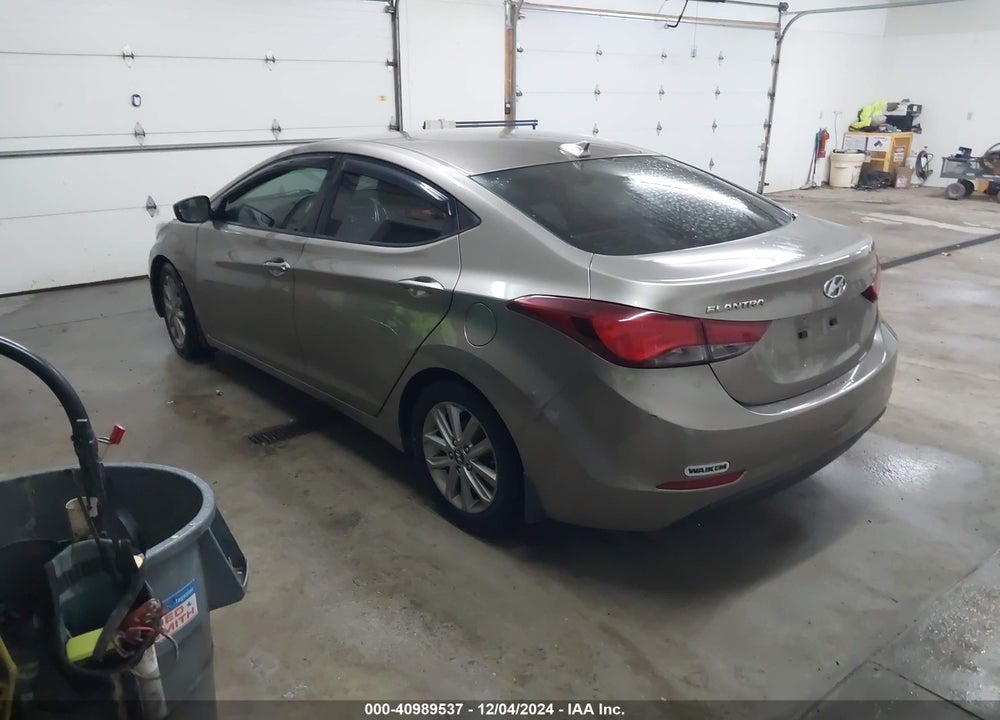 2016 HYUNDAI ELANTRA SE VIN: 5NPDH4AE2GH688527