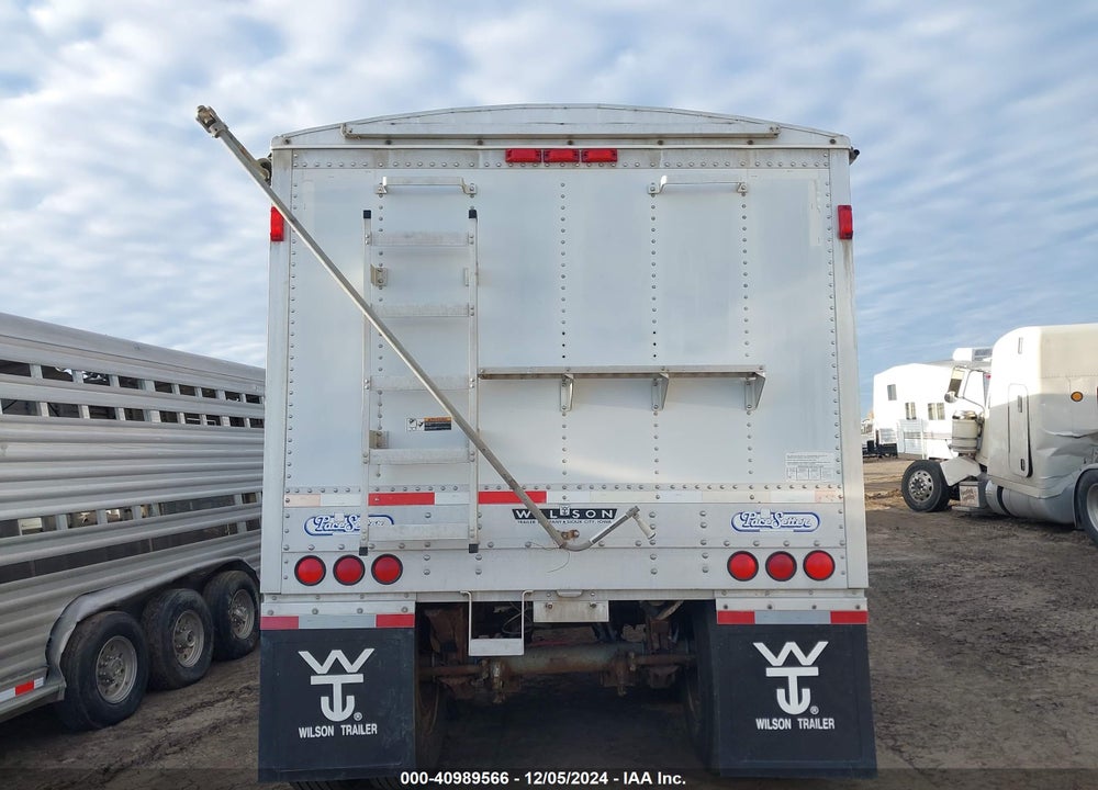 2003 WILSON TRAILER CO --- VIN: 1W1MAF1W93A237207