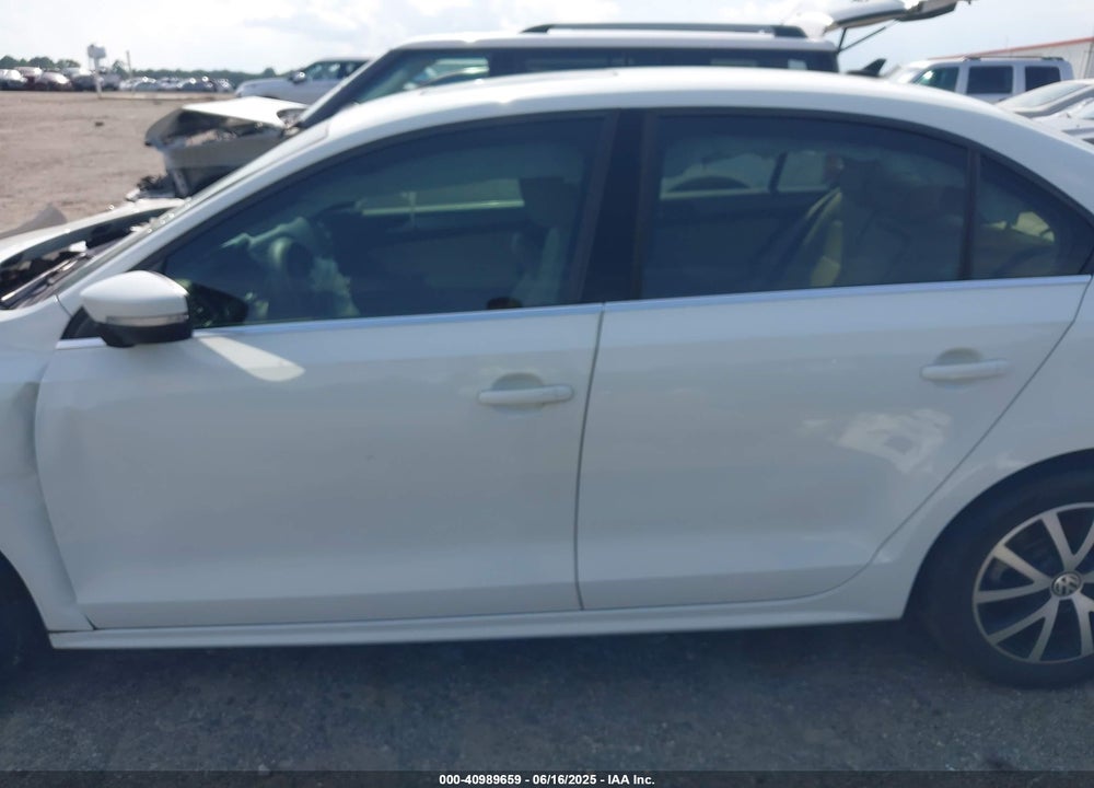 2017 VOLKSWAGEN JETTA VIN: 3VWDB7AJ6HM318609