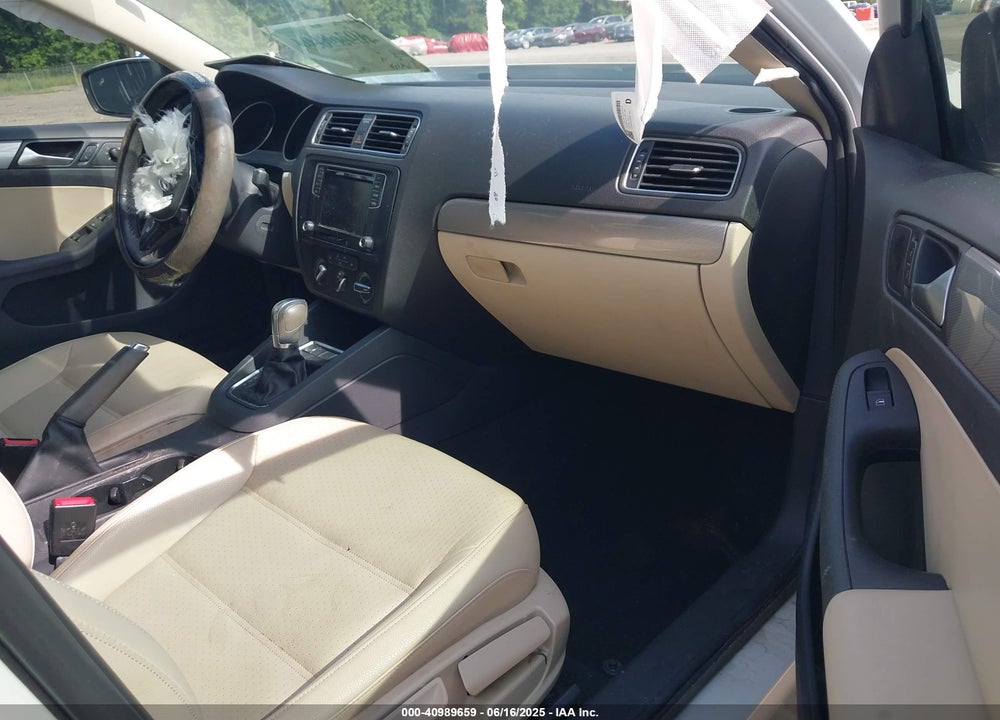 2017 VOLKSWAGEN JETTA VIN: 3VWDB7AJ6HM318609