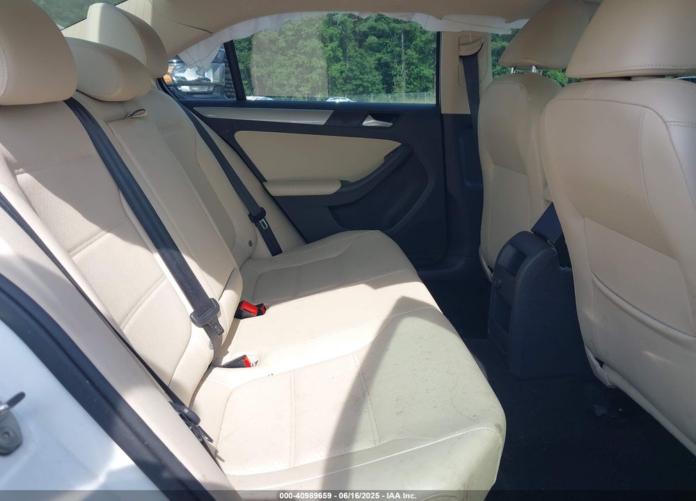 2017 VOLKSWAGEN JETTA VIN: 3VWDB7AJ6HM318609