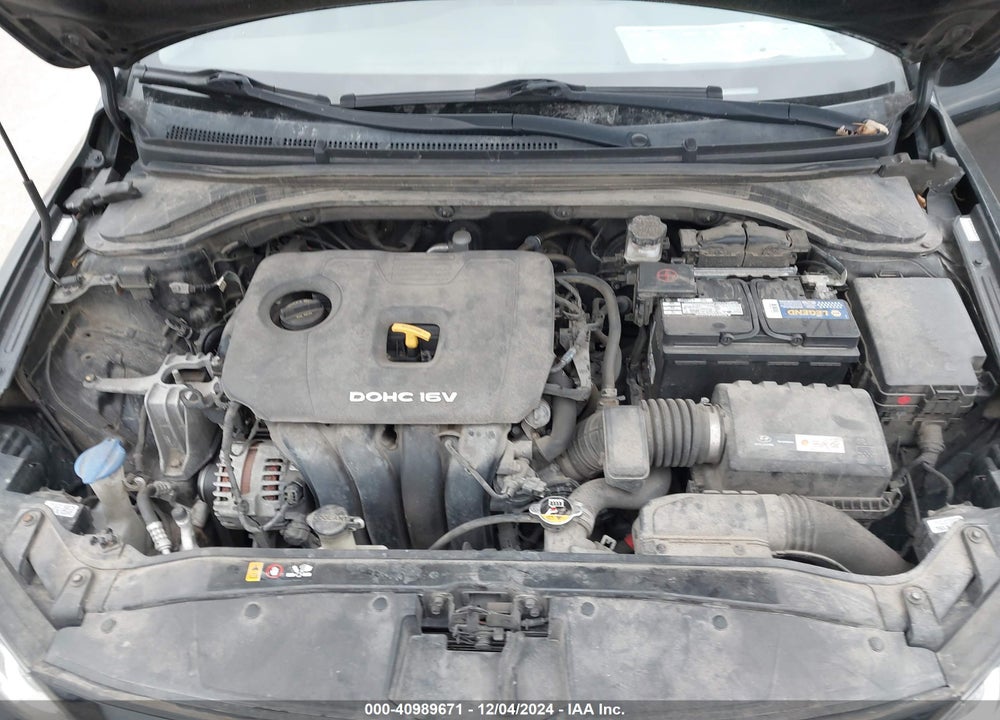 2017 HYUNDAI ELANTRA VIN: KMHD84LF8HU266903