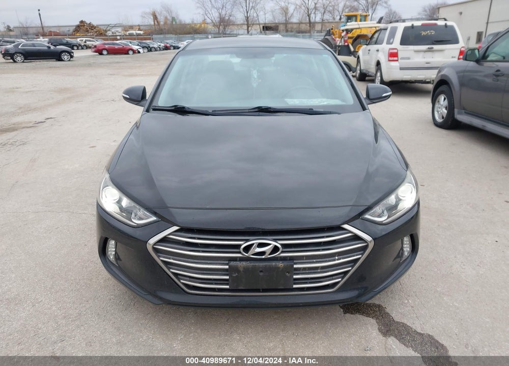 2017 HYUNDAI ELANTRA VIN: KMHD84LF8HU266903