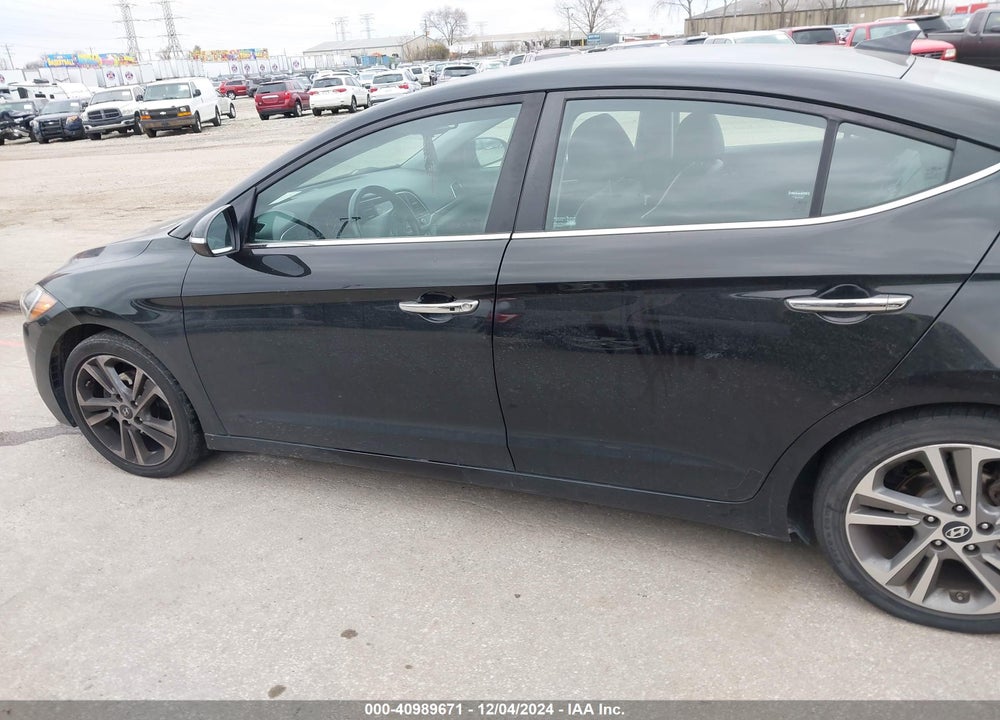 2017 HYUNDAI ELANTRA VIN: KMHD84LF8HU266903