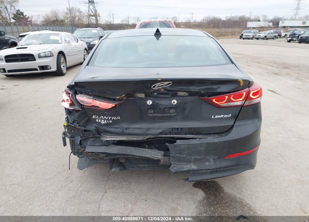 2017 HYUNDAI ELANTRA VIN: KMHD84LF8HU266903