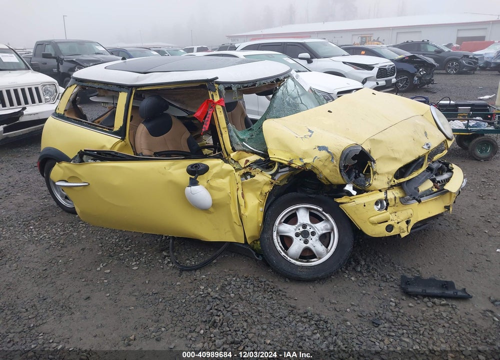 2004 MINI COOPER VIN: WMWRC33414TC48678