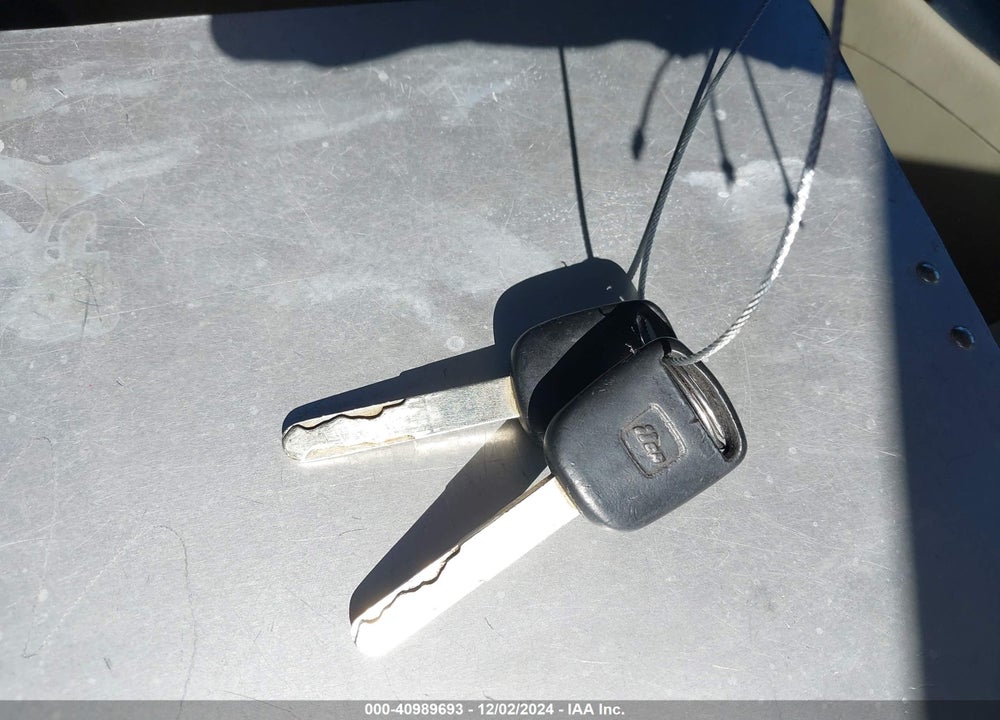 2003 HONDA CIVIC LX VIN: 1HGEM215X3L066284